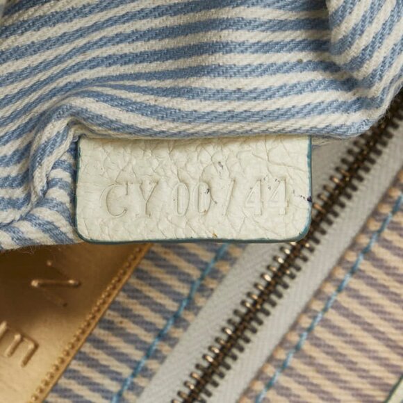 CELINE White Leather Shoulder Bag - Picture 12 of 14